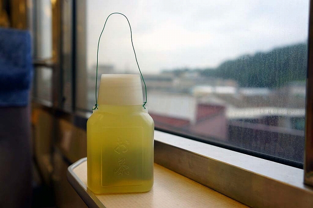 ポリ茶瓶